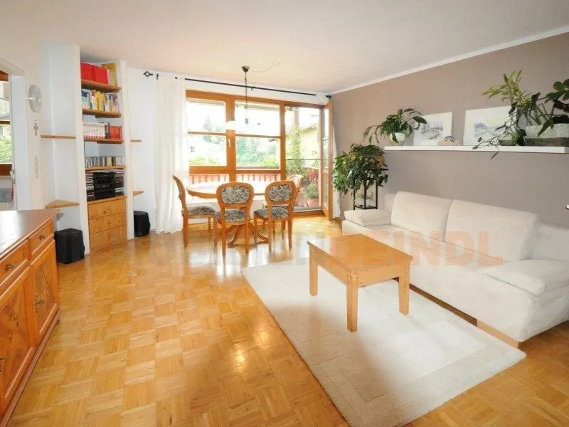 Immobilienangebot - Oberndorf - Alle - 3-Zimmer-Wohnung mit TG-Platz in Oberndorf