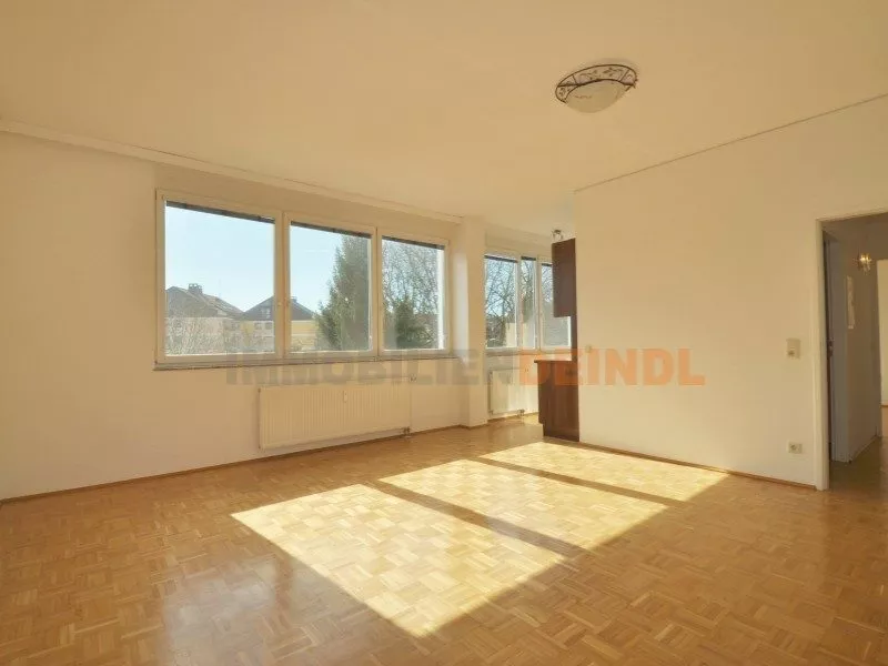 Immobilienangebot - Oberndorf - Alle - 3-Zimmer-Wohnung mit TG Platz in Oberndorf