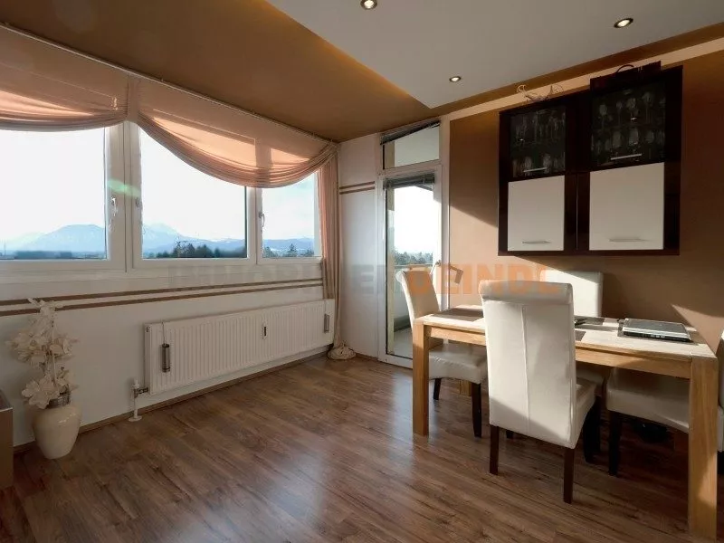 Immobilienangebot - Salzburg - Alle - Ausblick über den Dächern der Stadt
