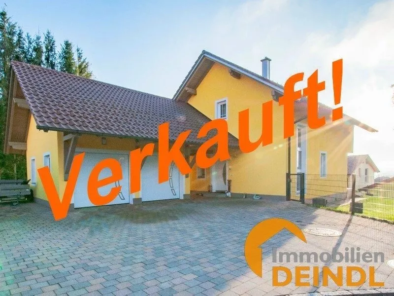 Immobilienangebot - Tarsdorf - Alle - Neuwertiges Einfamilienhaus mit Doppelgarage in schöner Siedlungslage von Tarsdorf