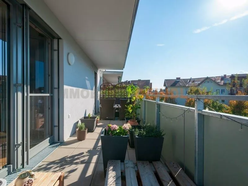 Immobilienangebot - Oberndorf - Alle - Neuwertige 3-Zimmer-Wohnung mit TG- und Außenstellplatz in Oberndorf