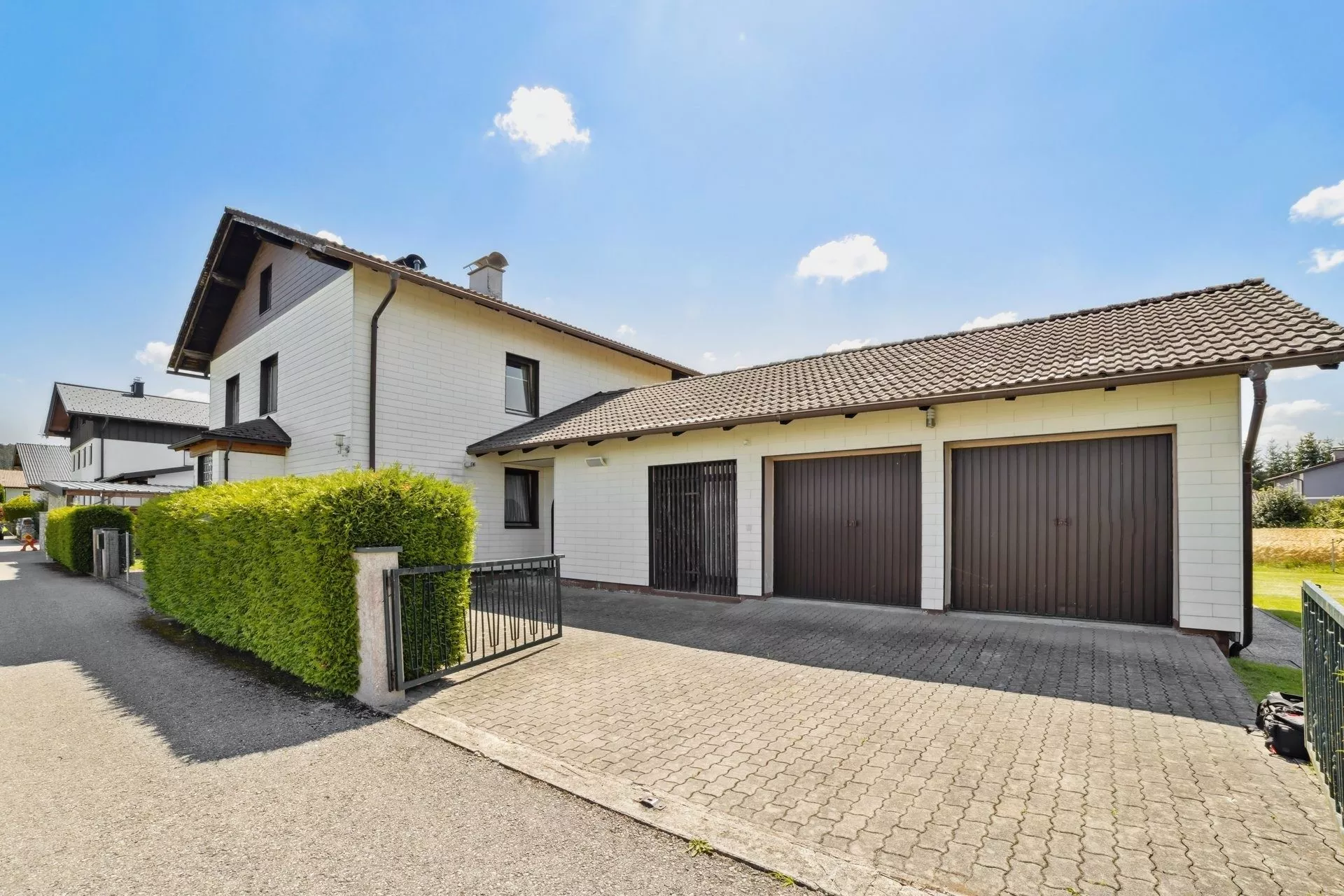 Immobilienangebot - Schalchen - Alle - Gepflegtes Wohnhaus mit großem Grundstück in Schalchen