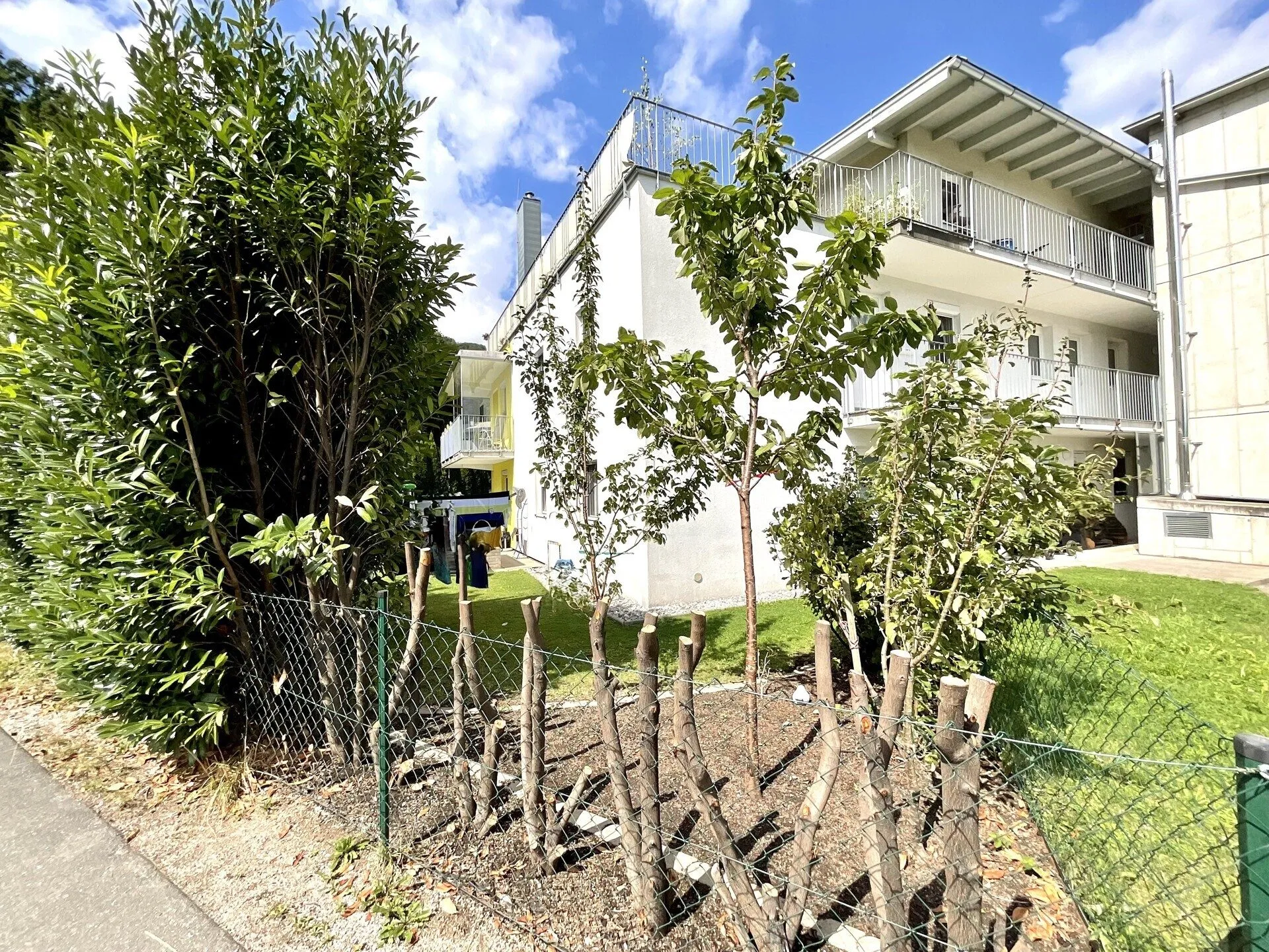 Immobilienangebot - Hallein - Alle - Nähe Rif: Familienfreundliche 3-4-Zi.-Wohnung mit Terrassen-Eckbalkon