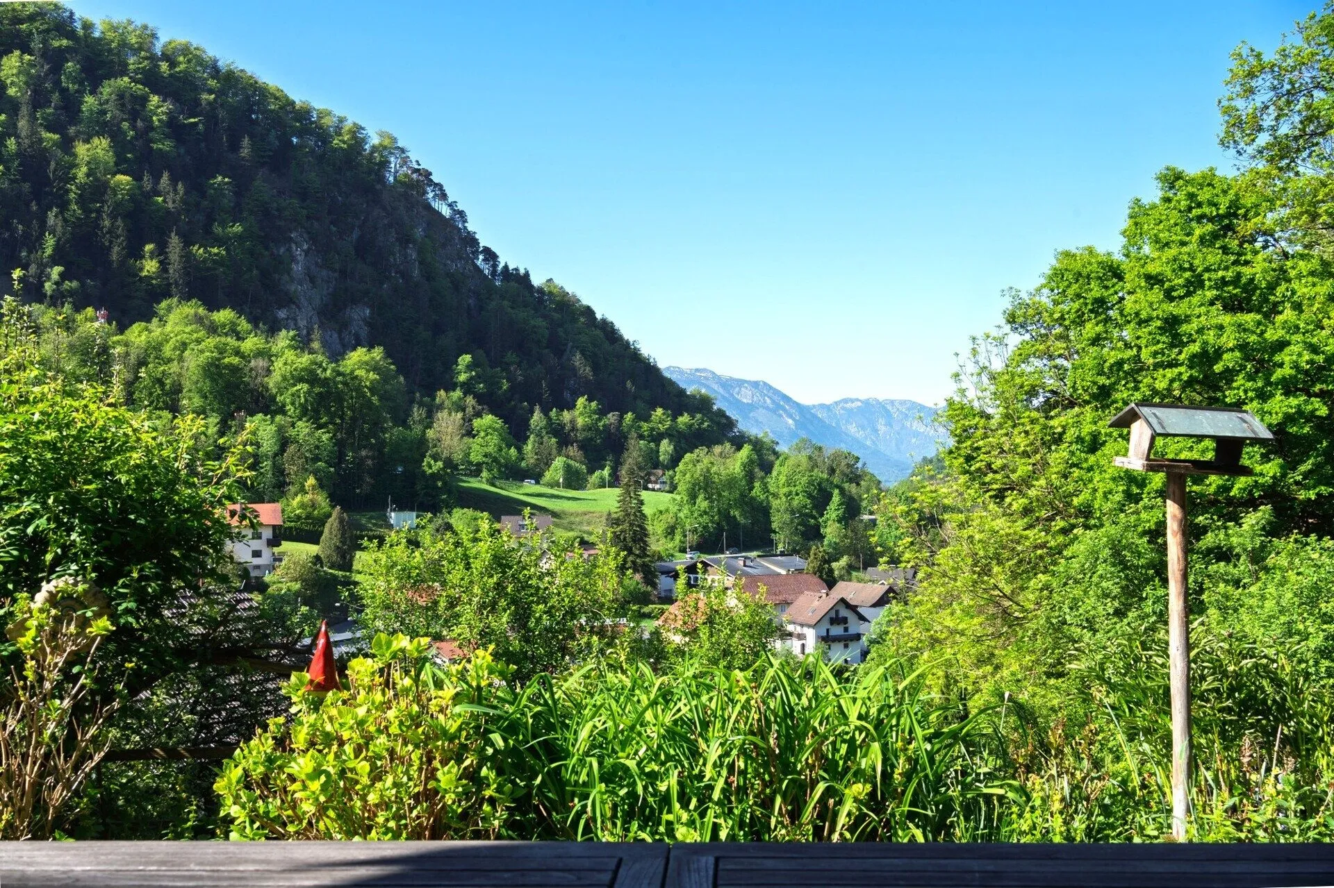 Immobilienangebot - Salzburg - Alle - Aussichtsjuwel in Sbg.-Gnigl: Top san. Einfamilienhaus mit Gartenparadies und Garage € 1.490.000,-
